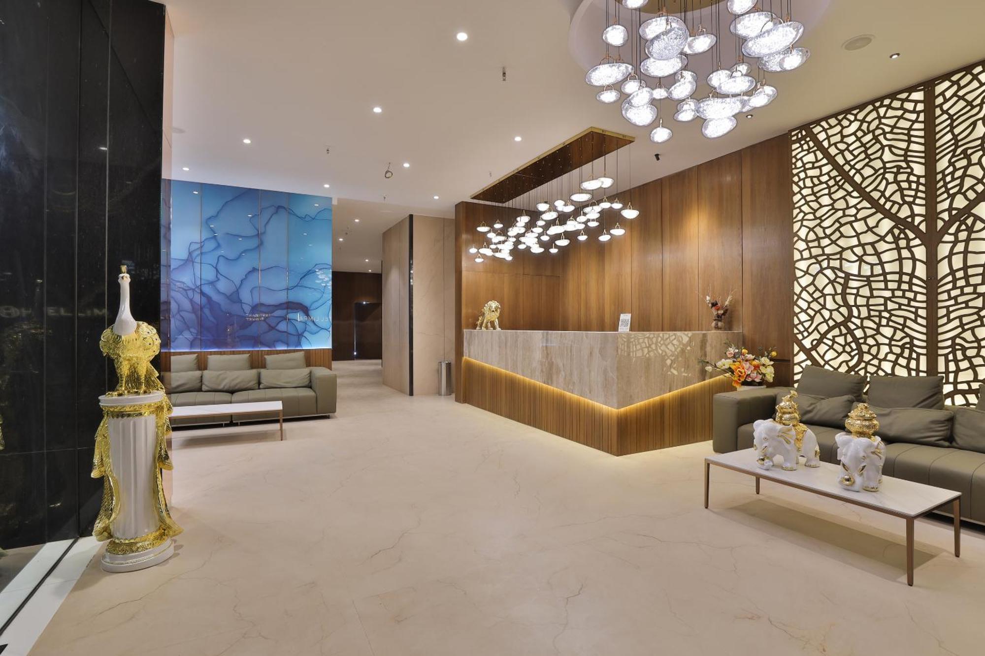Hotel Elements 苏拉特 外观 照片