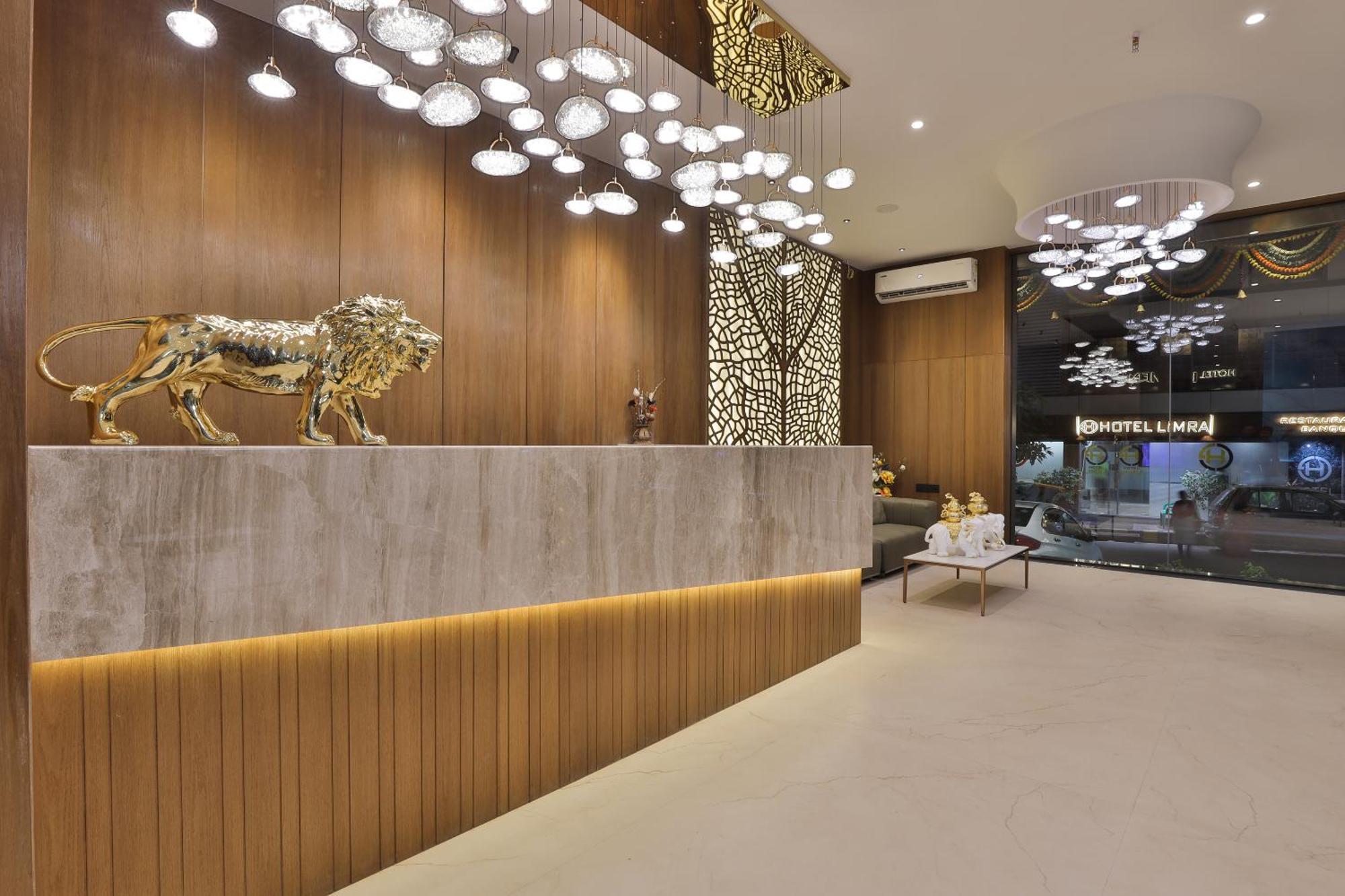 Hotel Elements 苏拉特 外观 照片