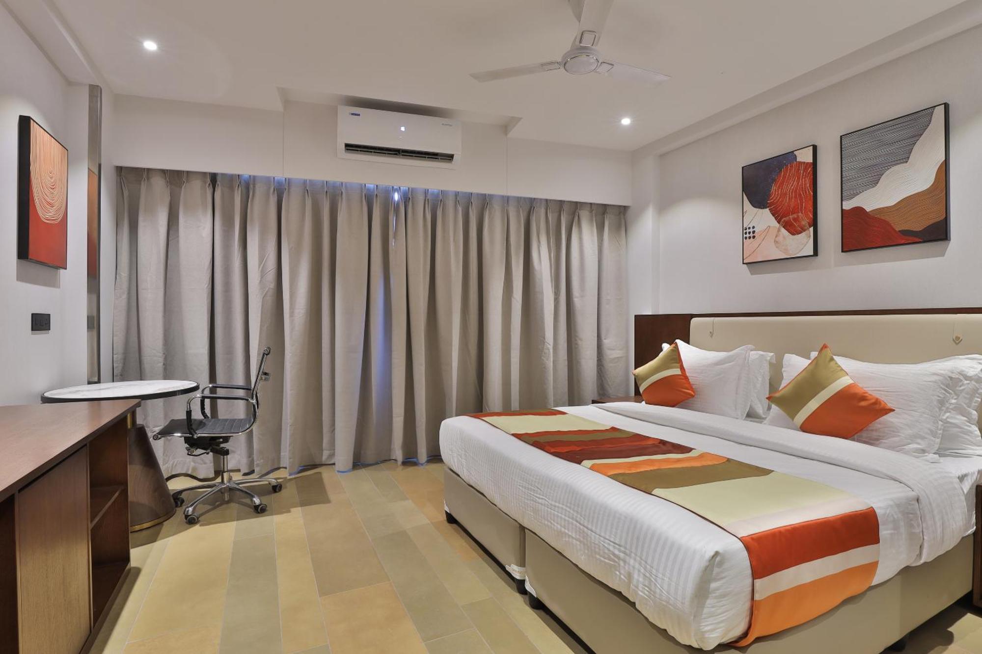 Hotel Elements 苏拉特 外观 照片