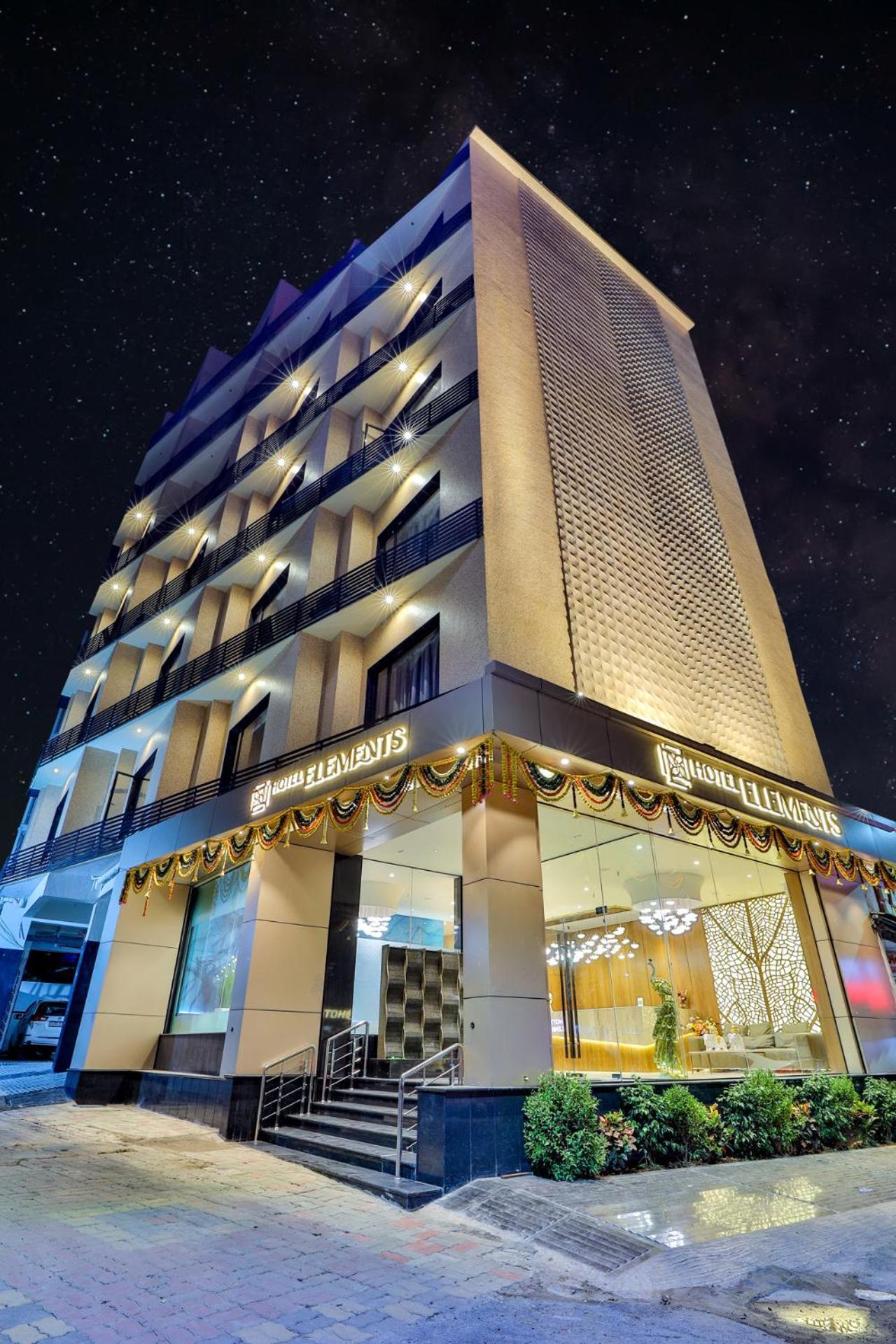 Hotel Elements 苏拉特 外观 照片