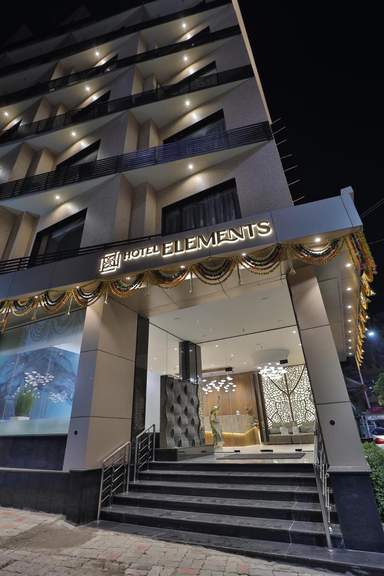 Hotel Elements 苏拉特 外观 照片